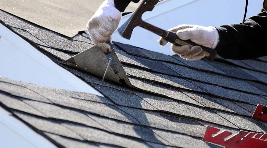 Professional gutter cleaning in Gowrie, IA